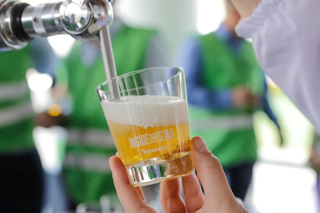 Heineken lança experiência turística com tour cervejeiro na fábrica