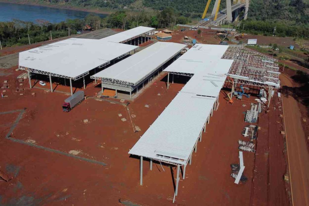 Perimetral Leste: boletim mostra andamento da pista e obras das novas aduanas