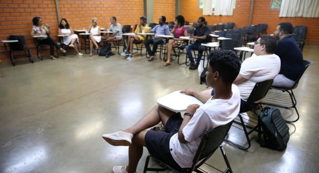 Unila lança edital para preenchimento de vagas ociosas em 2025