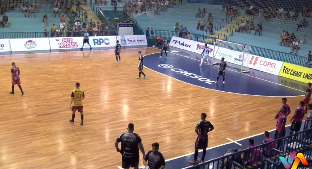 Foz Cataratas tropeça em casa no mata-mata da Série Ouro