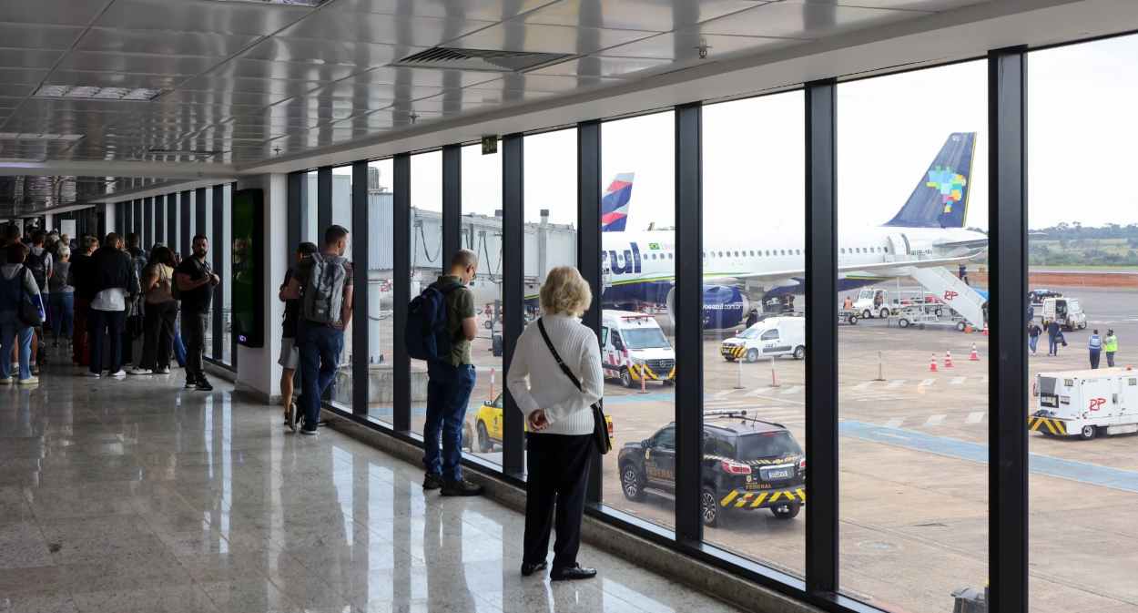 Aeroporto oferece vagas de emprego em Foz do Iguaçu