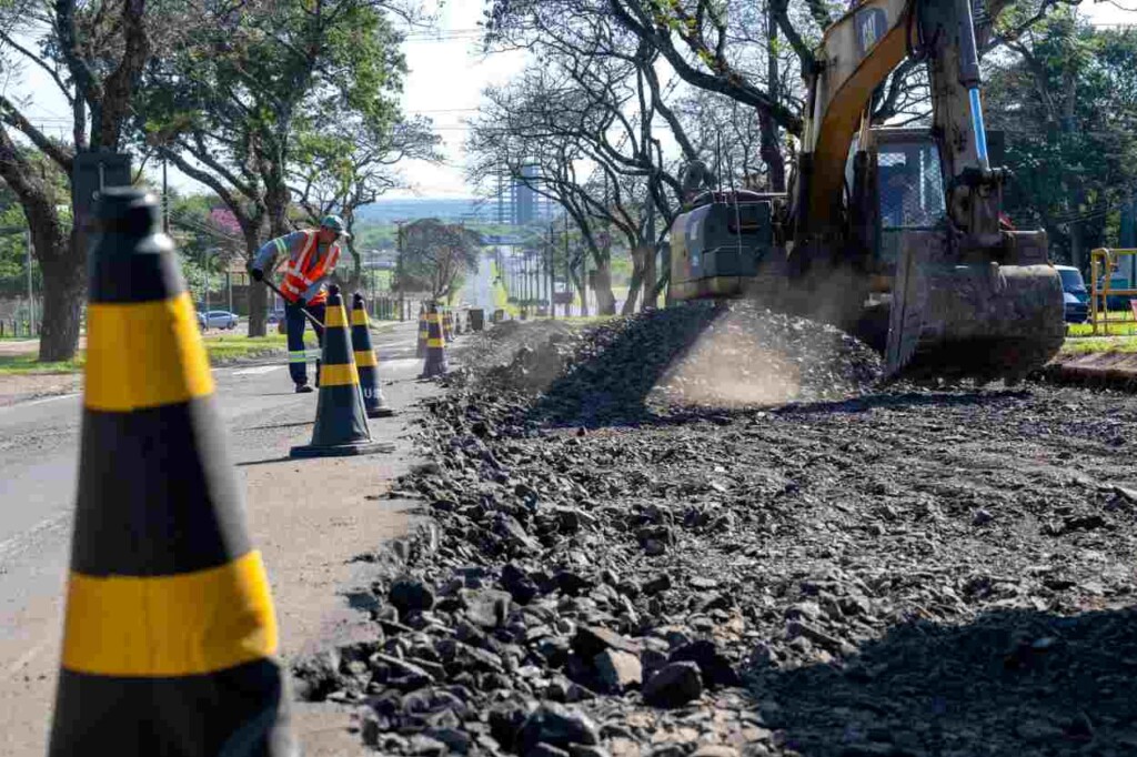 Avenida Tancredo Neves terá interdição perto do viaduto; veja o mapa