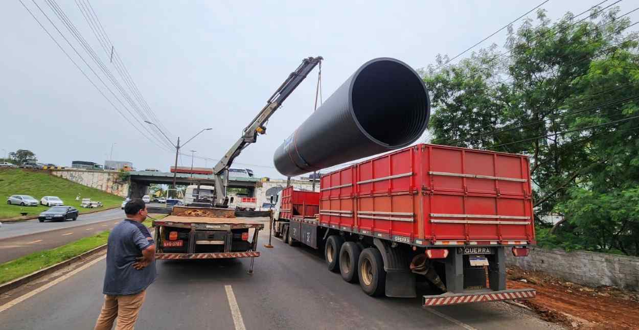 Prefeitura diz que drenagem vai resolver alagamento na Avenida JK