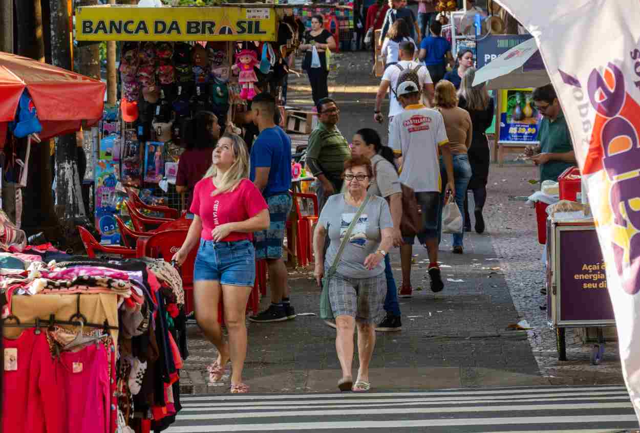 Foz do Iguaçu oferta 500 vagas de emprego