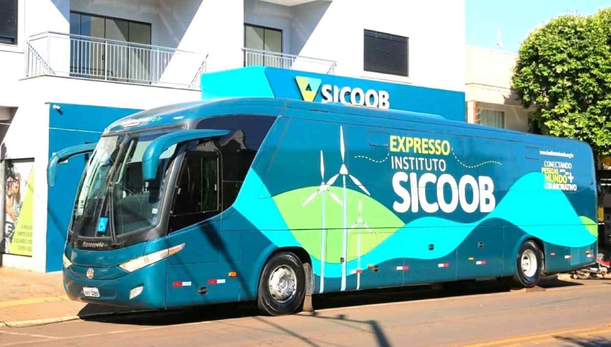 Expresso Instituto Sicoob oferece cursos gratuitos para a população em Foz e região