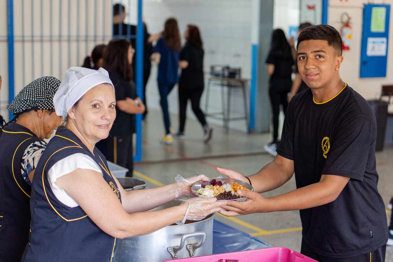 Educação lança concurso para escolher melhor merenda do Paraná