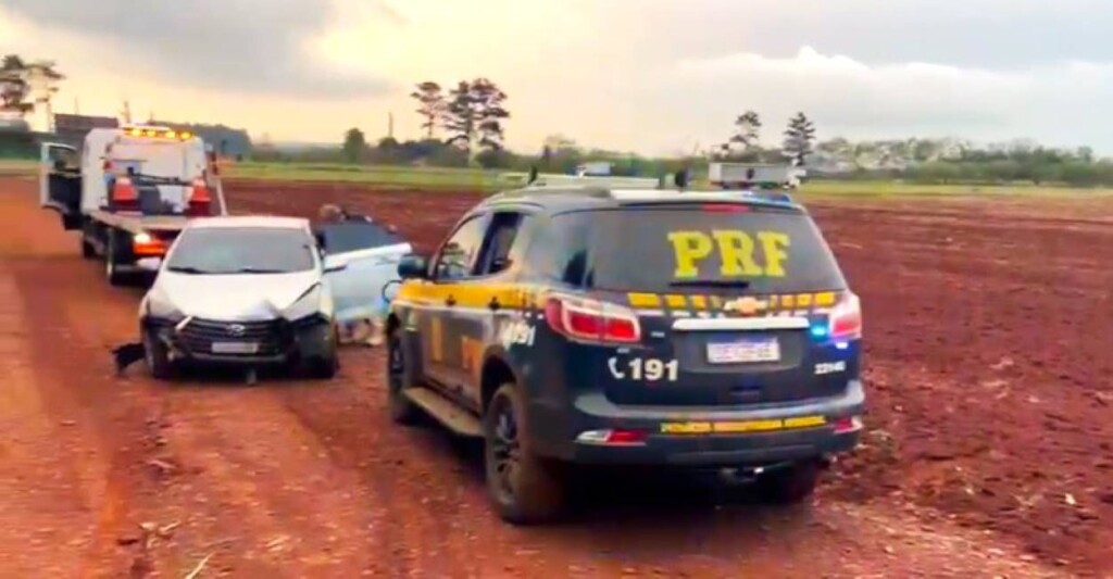 Após 50km de perseguição, motorista é preso na BR-277 com carro roubado