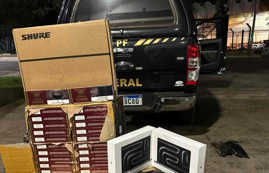 PF intercepta cigarro e informática na barranca do Rio Paraná
