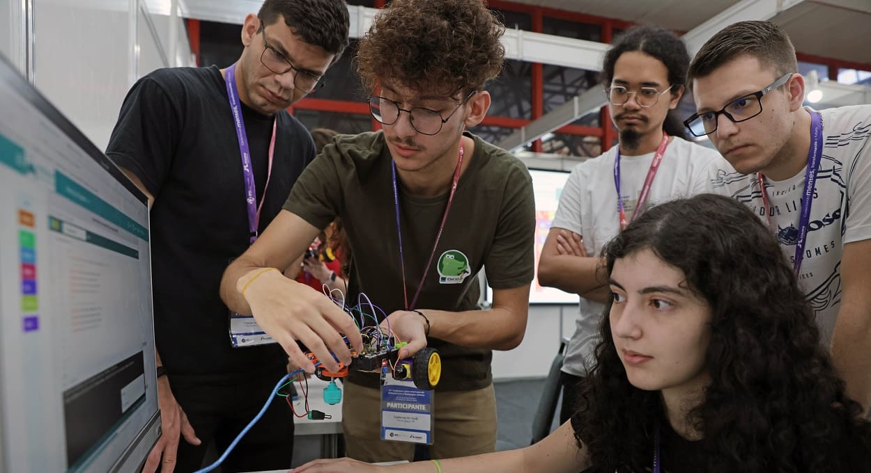 Latinoware 2024 já está com inscrições abertas em Foz do Iguaçu