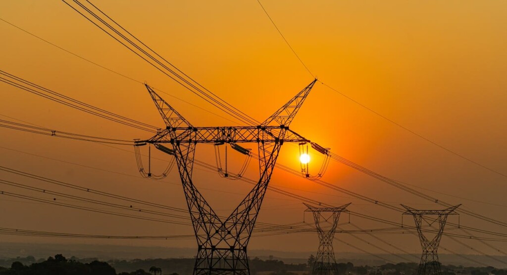 Ministério regulamenta venda de energia do Paraguai no Brasil