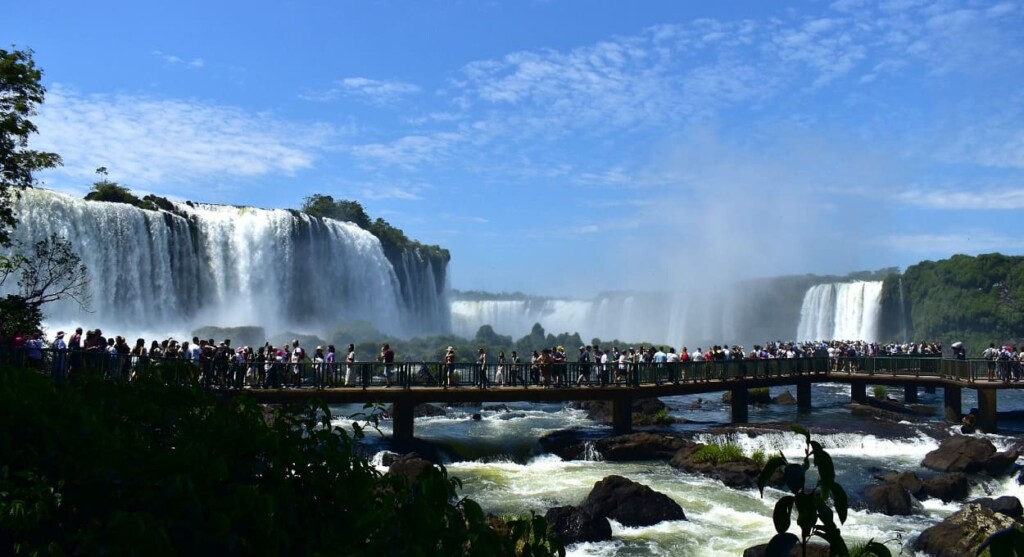 Confira o movimento de outubro nos atrativos de Foz do Iguaçu