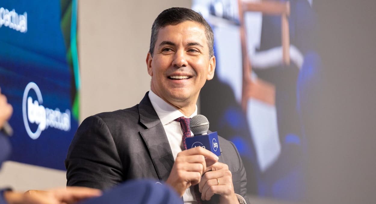 Presidente do Paraguai convida brasileiros a investir no país
