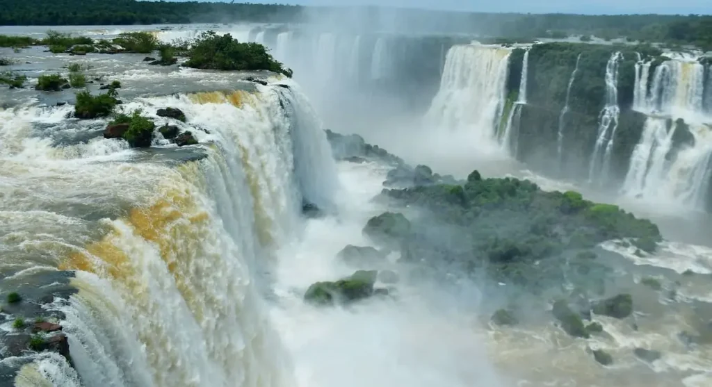 Fim de semana nas Cataratas? Confira a previsão do tempo para Foz do Iguaçu