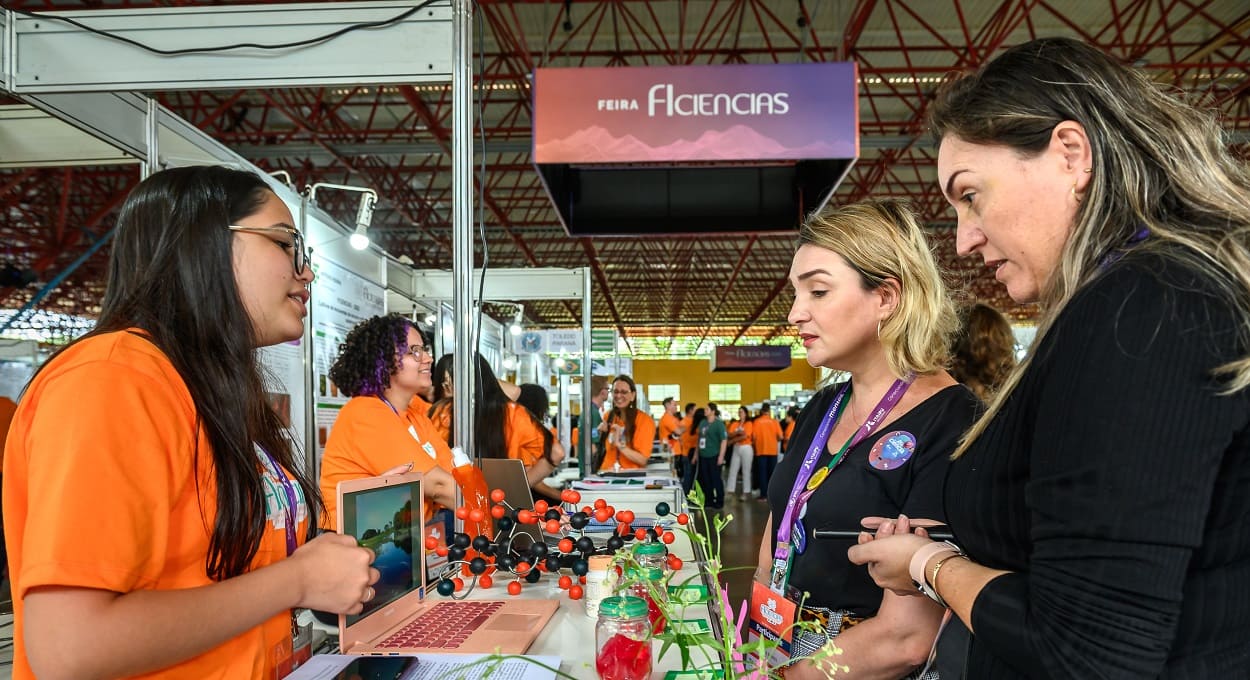 FIciências 2024 terá estudantes de três países em Foz do Iguaçu