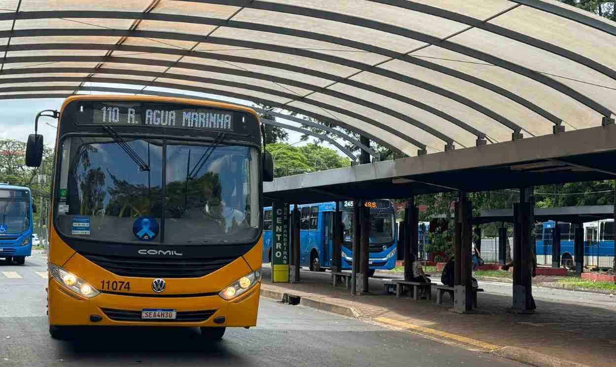 Obras na JK e Paraná causam demora no transporte coletivo