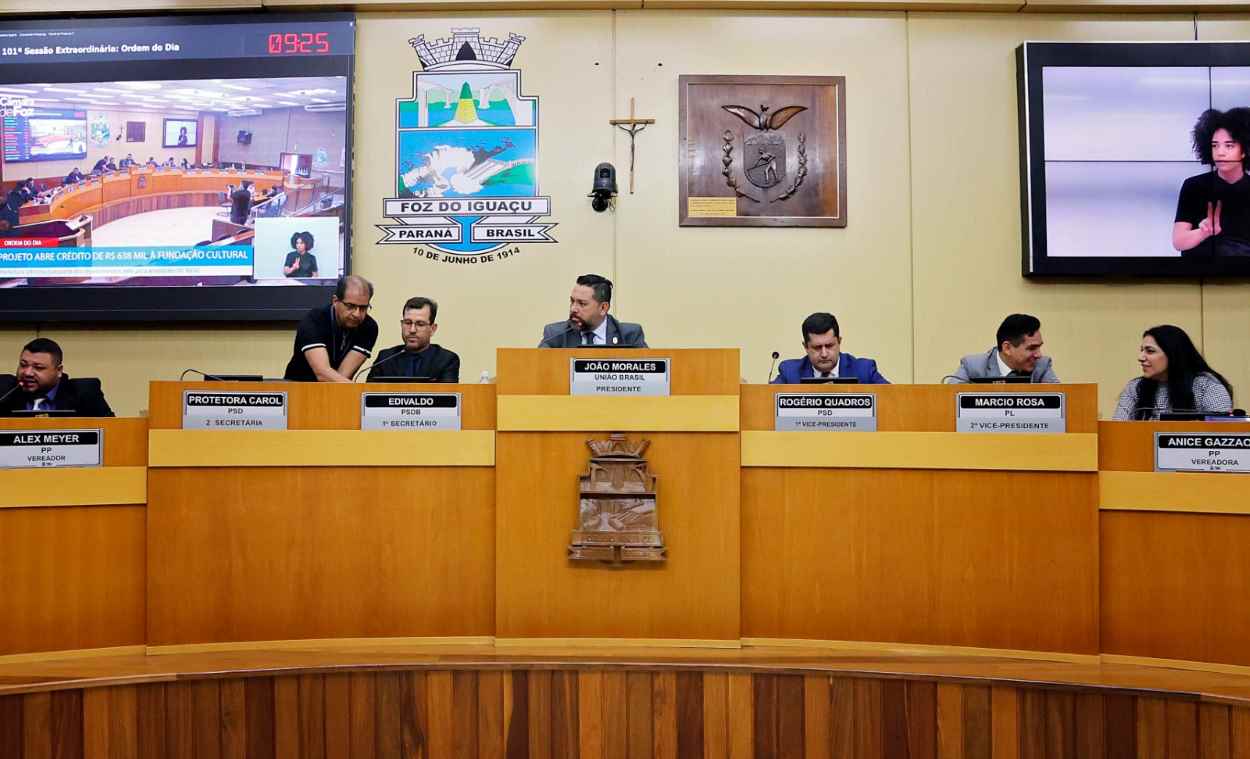 Câmara aprova crédito para o Natal e a projetos culturais em Foz