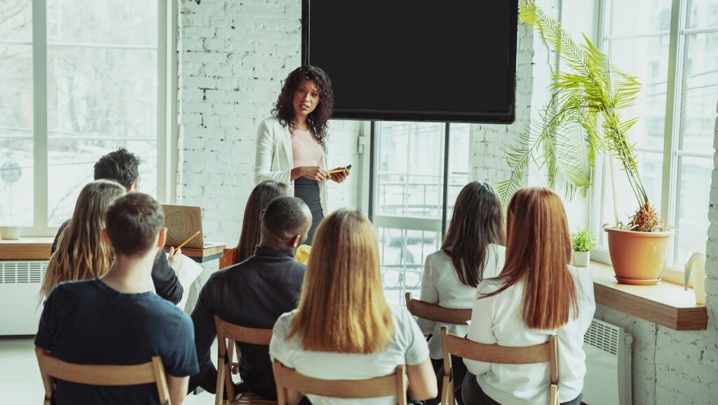 Nucomfi promove Workshop de IA focado em empresas e negócios