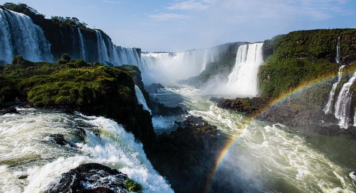 Mirante brasileiro da Garganta do Diabo, nas Cataratas.