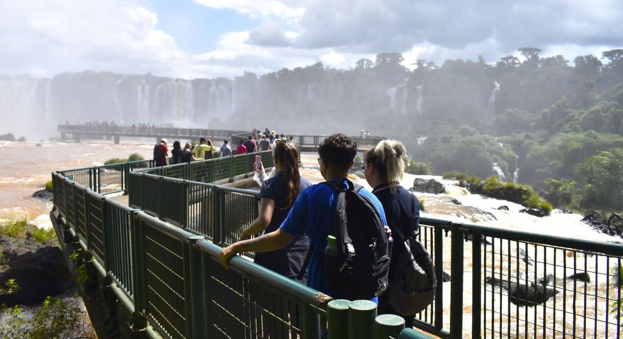 Fim de ano e janeiro estão entre os períodos de maior movimentação nas Cataratas do Iguaçu.