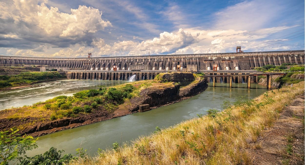 Bônus de Itaipu reduzirá conta de luz em janeiro de 2025