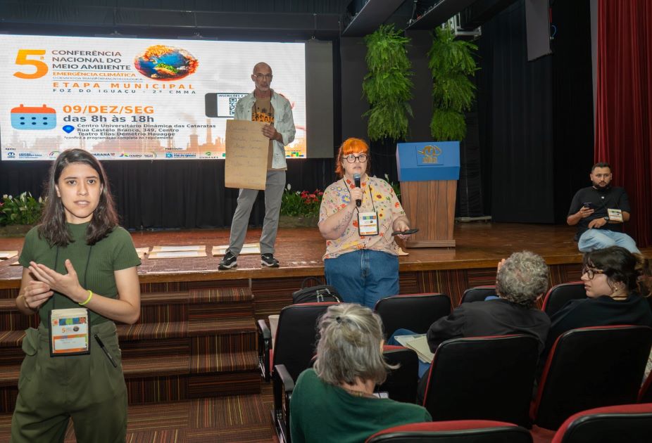 Conferência expõe lacunas ambientais de Foz