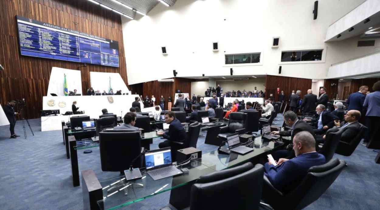 Assembleia encerra sessões com aprovação do orçamento