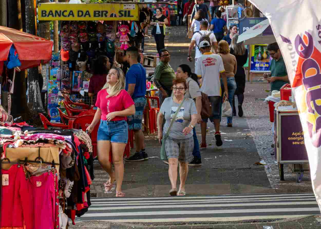 foz-do-iguaçu-oferece-500-vagas-emprego