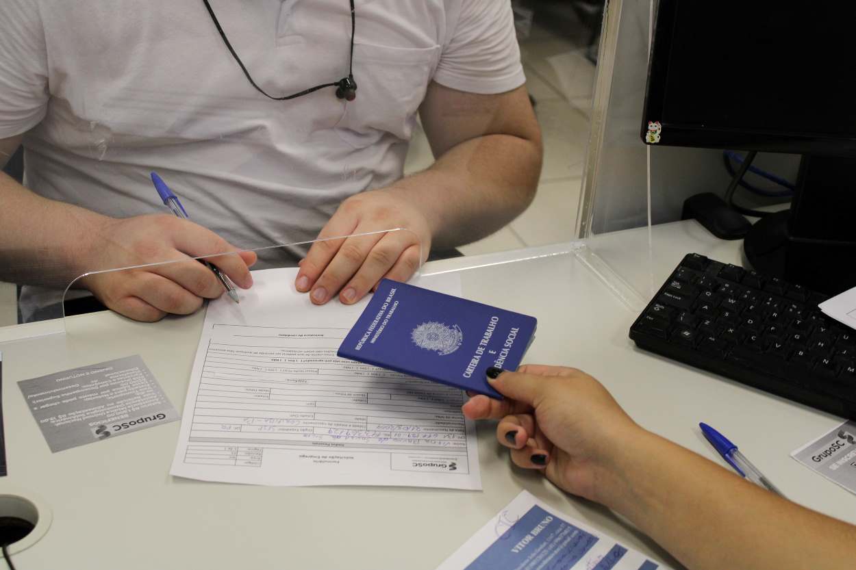 Foz do Iguaçu oferece quase 500 vagas de emprego