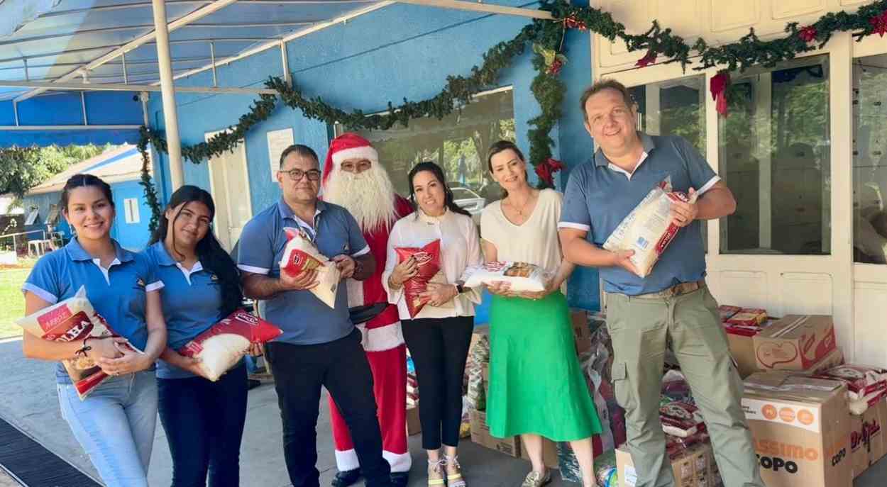 funcionarios-visac-alimentos-lar-dos-velhinhos
