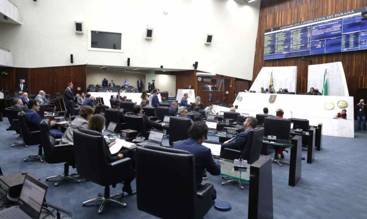 Projeto amplia direitos de pessoas com fibromialgia no Paraná