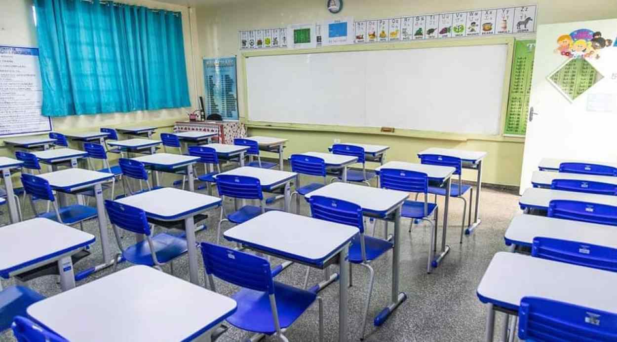 Silva e Luna leva chefe do Núcleo Regional à Secretaria de Educação de Foz