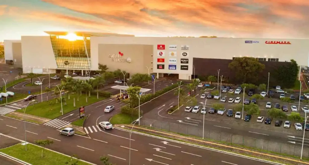 Catuaí Palladium: moradora de Foz do Iguaçu ganha carro elétrico 0km