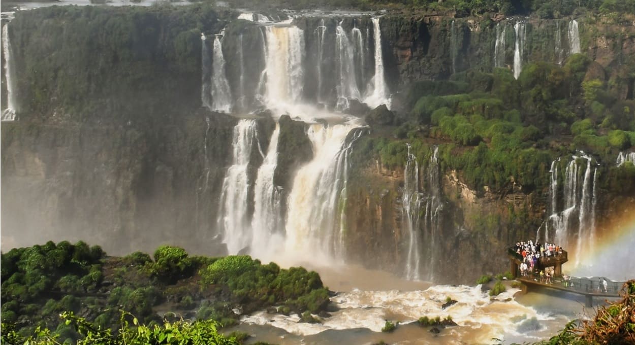 Cataratas do Iguaçu: horário ampliado continuará até domingo (2)