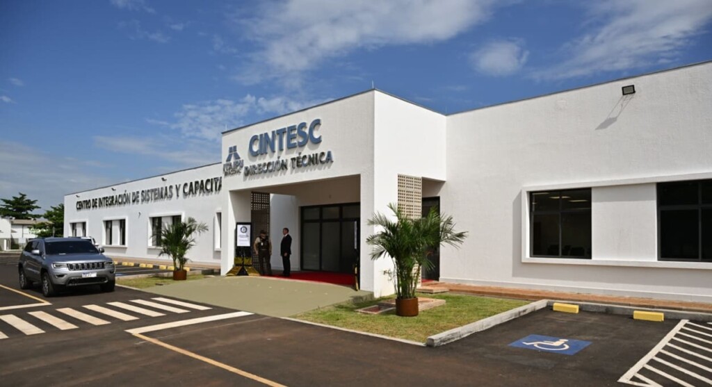 Itaipu inaugura centro de capacitação do plano de atualização da usina