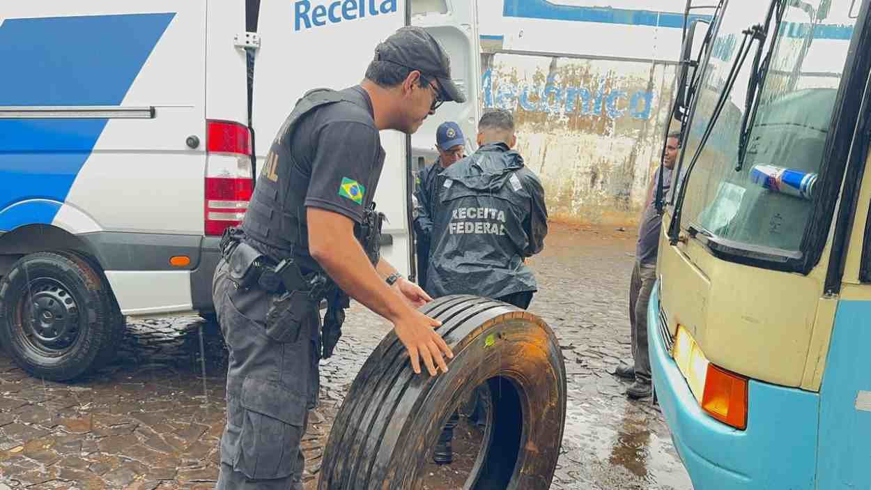 Operação na fronteira retém R$ 700 mil em mercadorias do Paraguai