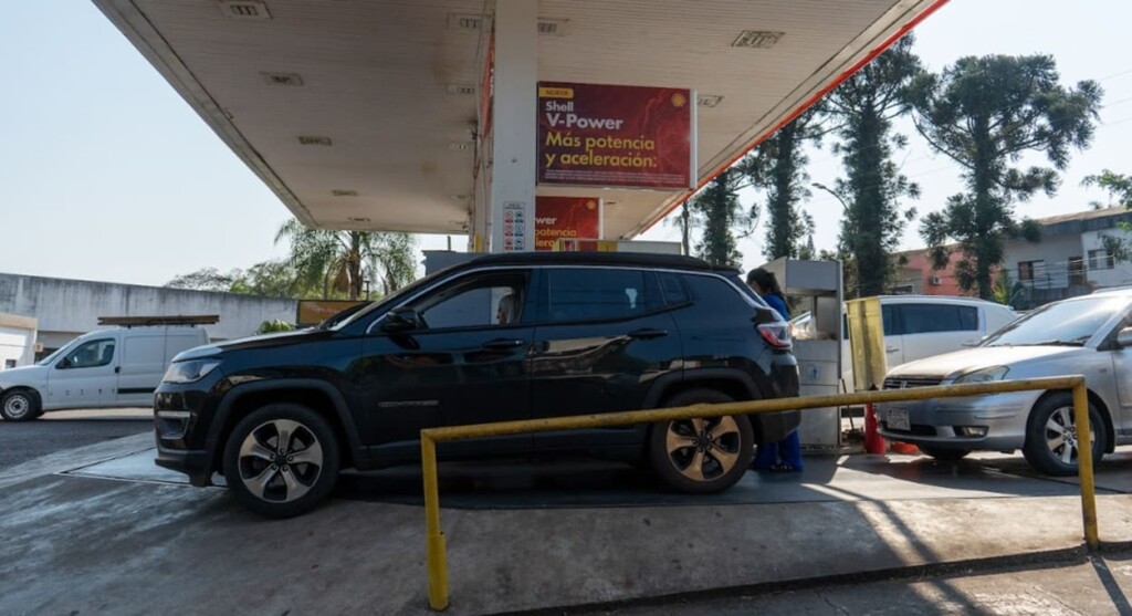 Abastecer na Argentina? Veja quanto está a gasolina em fevereiro de 2025