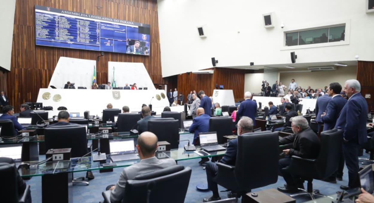 Auxílio Social Mulher Paranaense avança na Assembleia Legislativa