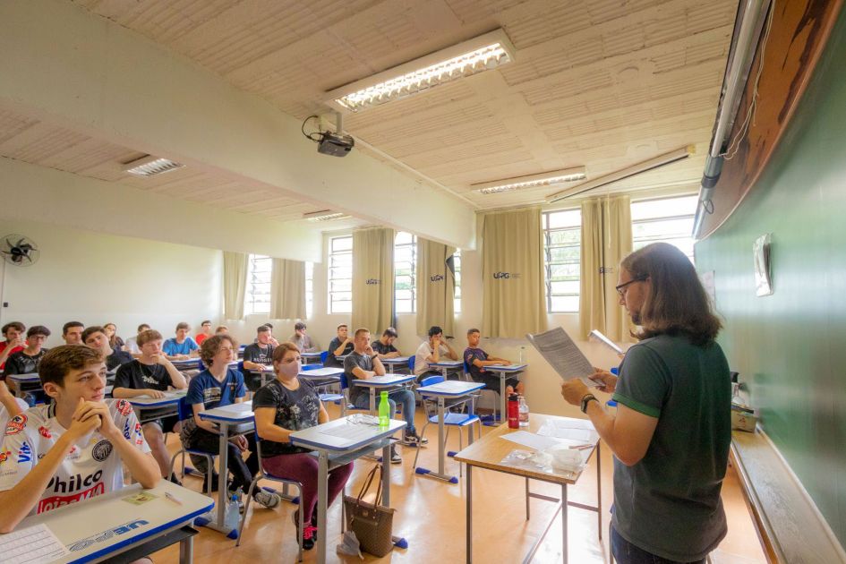 Universidades públicas oferecem cursos de 10 idiomas