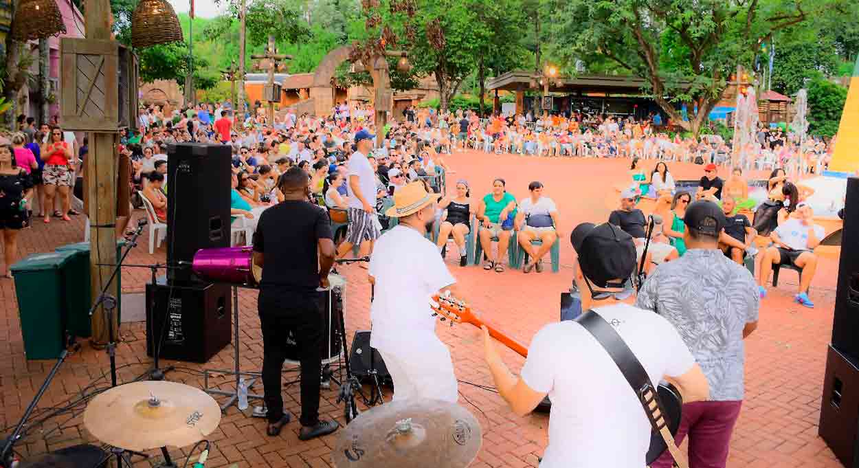 Marco das Três Fronteiras começa o pré-carnaval nesta sexta