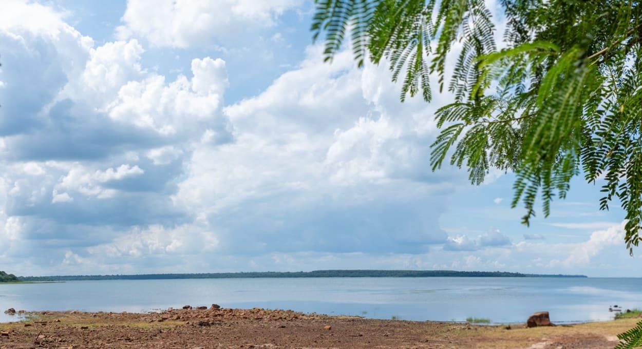 Itaipu Binacional autoriza instalação de usina solar flutuante no lago