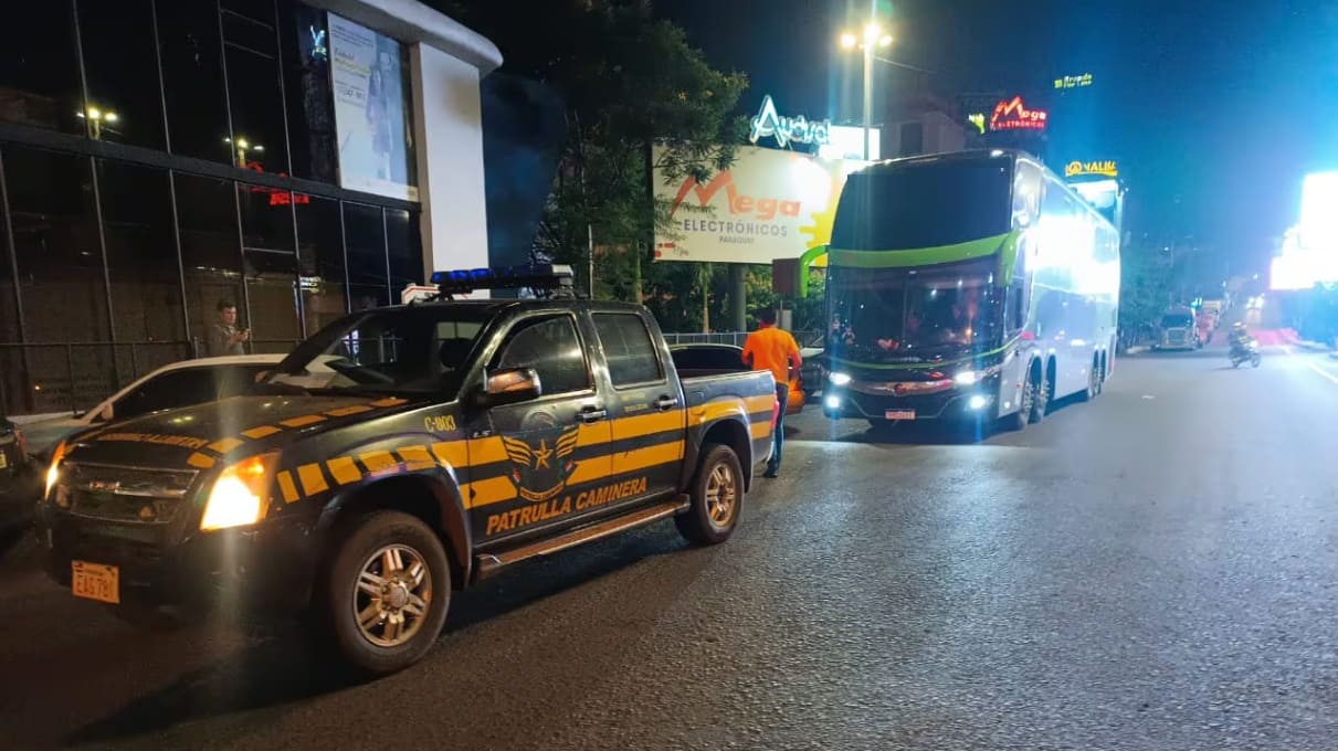 Por irregularidades, Paraguai apreende ônibus brasileiros de turismo