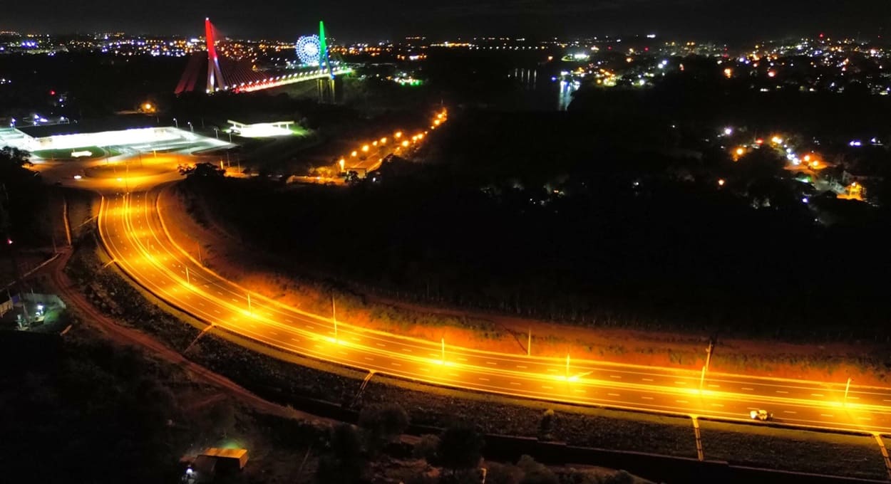 Acesso à Ponte da Integração ganha iluminação no Paraguai