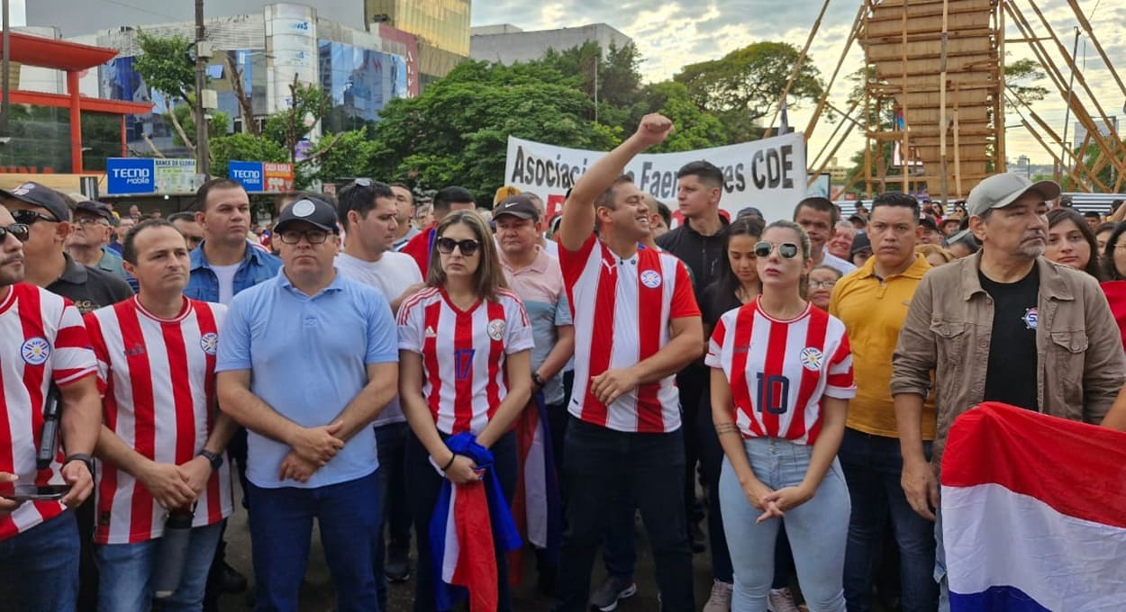Protesto no Paraguai paralisa a fronteira nesta terça-feira (25) – acompanhe