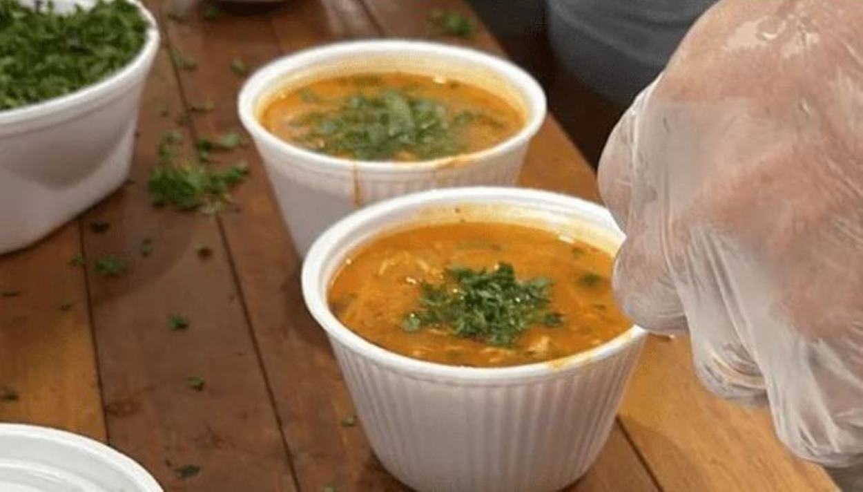 Canja que une sabor e solidariedade encerra o carnaval em Foz