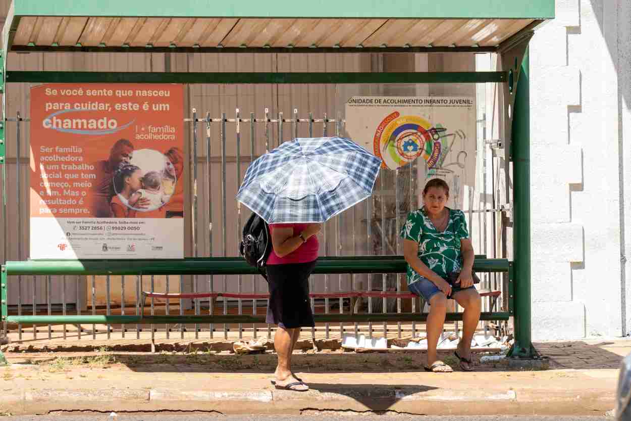 Foz do Iguaçu ao extremo: calorão impacta trabalho, uso de ônibus e saúde