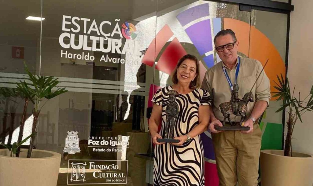 Foz do Iguaçu recebe doação de 10 obras do artista Haroldo Alvarenga