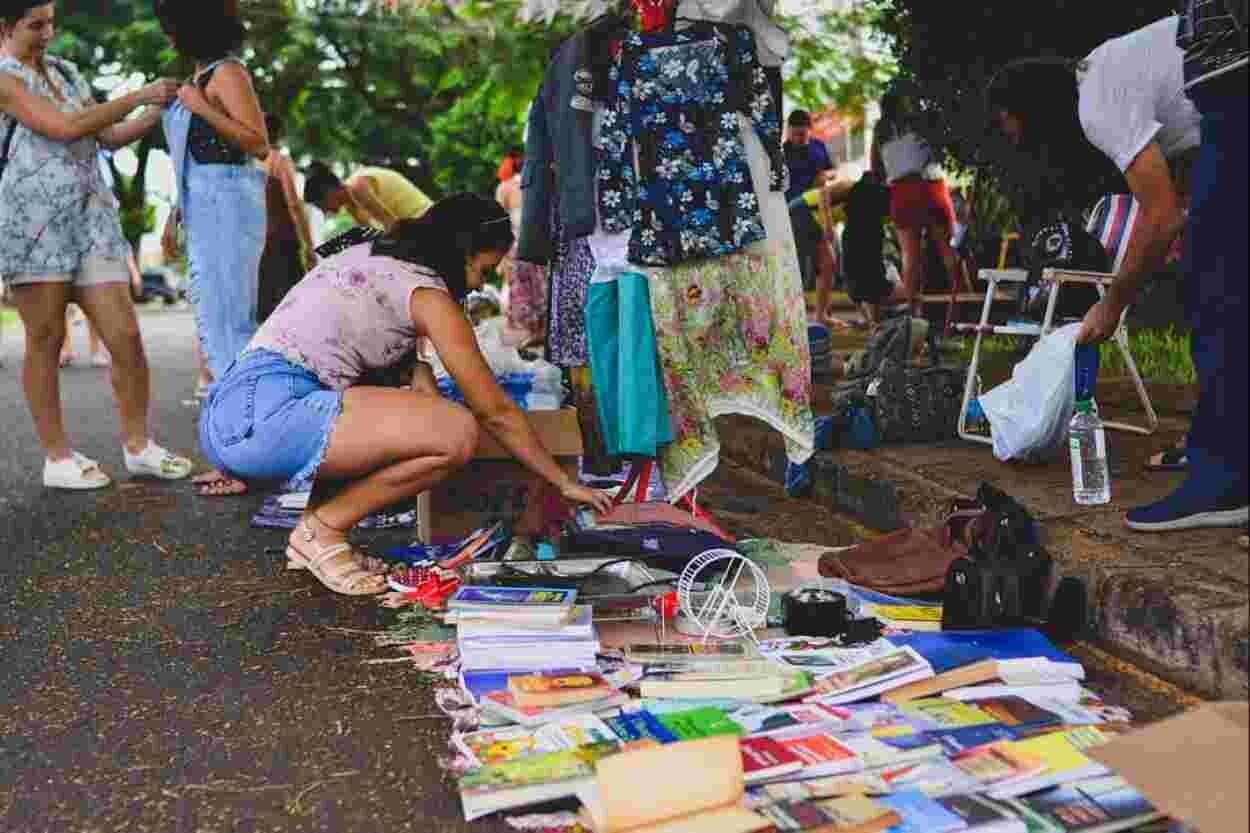Quer trocar roupas, livros e objetos? Feira na Unila será realizada neste sábado