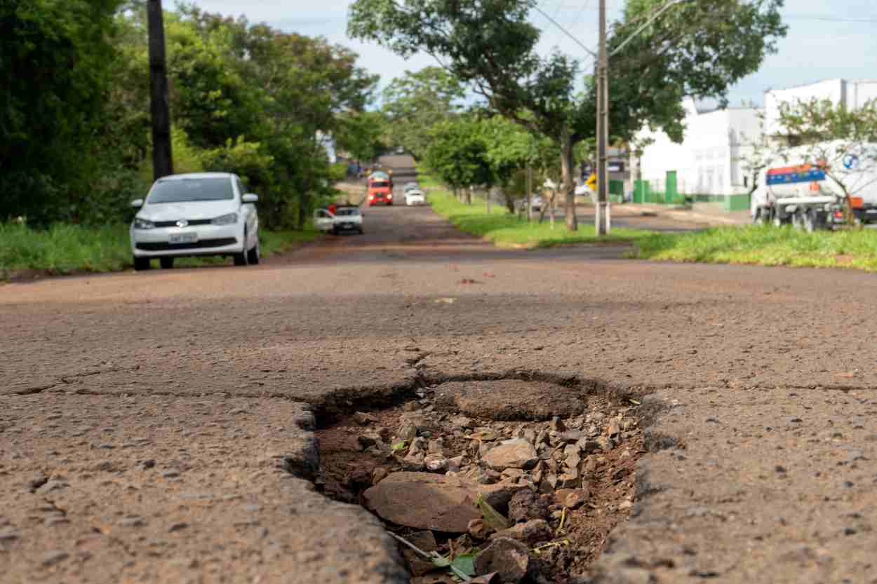 Leitores pedem melhorias no asfalto das avenidas do Morumbi