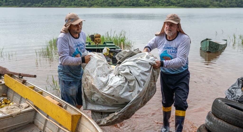 Itaipu e pescadores promovem campanha de limpeza das águas do lago