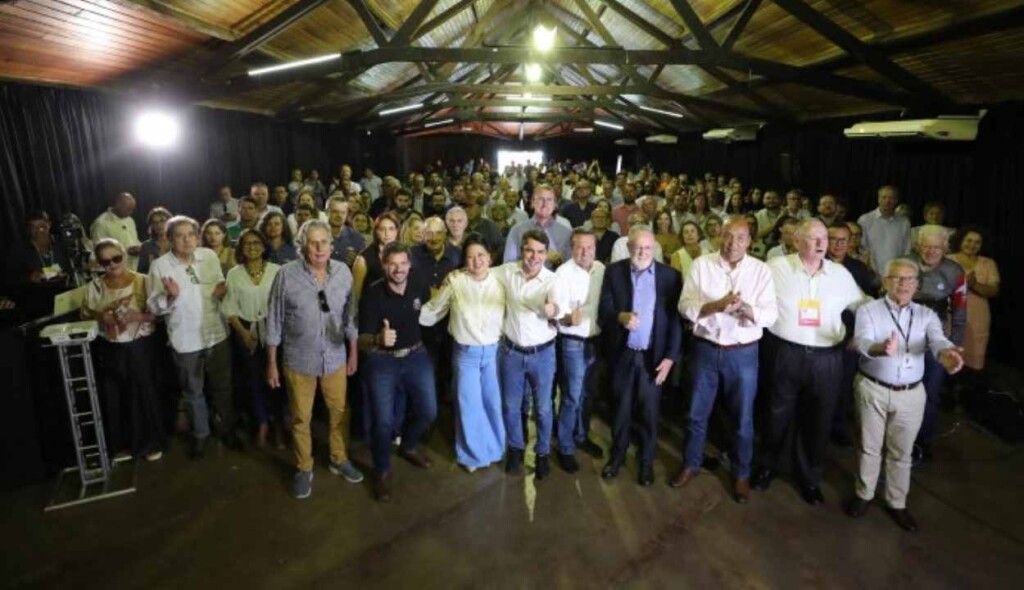 Assembleia homenageia lideranças em sessão na ExpoLondrina